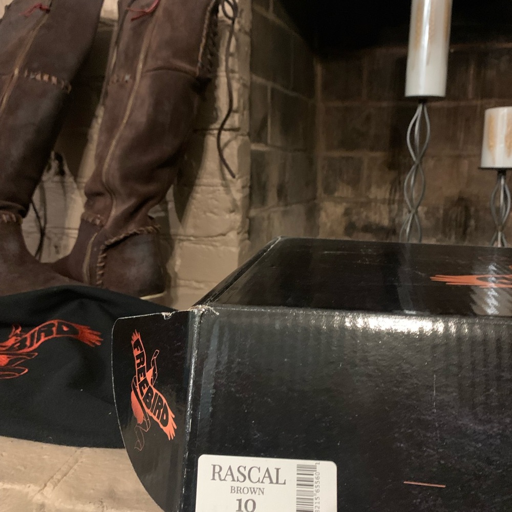Freebird boots size 10 . Lightly worn.